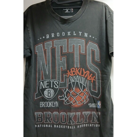 Abercrombie & Fitch Relaxed Tee Men's XS Brooklyn Nets Graphic Print NBA EUC - Picture 3 of 5